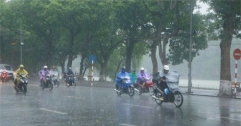 Bắc Bộ mưa dông, Trung Bộ nắng nóng trên 35 độ C