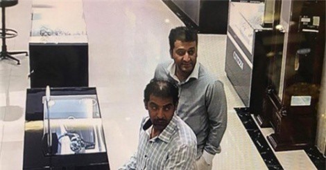 Bắt 2 đối tượng quốc tịch Iran trộm đồng hồ vàng hơn 200 triệu đồng