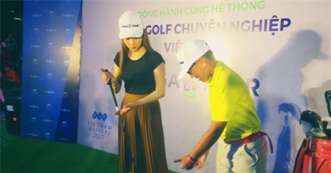 Tuyển trẻ Hà Nội xuống phố cùng VPGA TOUR