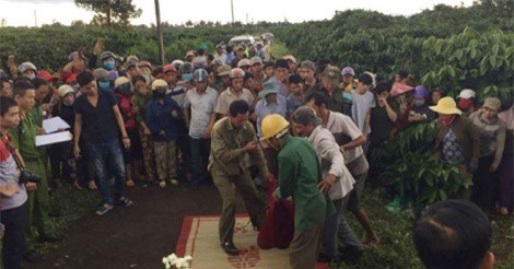 Chồng sát hại vợ bằng hàng chục nhát dao: Lời kể rợn người