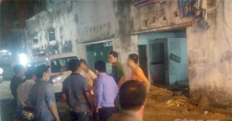 Hoảng hồn phát hiện thi thể người đàn ông trong căn nhà hoang