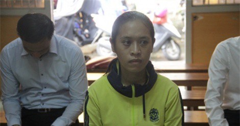 Cán bộ ngân hàng HSBC nâng khống tiền rách, trộm hơn 4,9 tỷ đồng