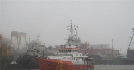 Lao vào bão số 10, cứu nạn thành công 11 ngư dân