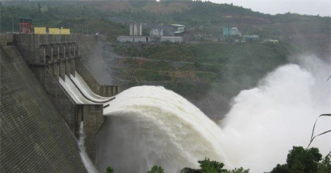 Hồ thủy điện Hòa Bình đóng tất cả các cửa xả đáy trong ngày 16/9