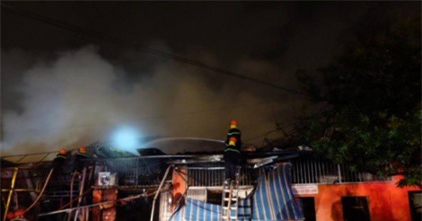 Tiết lộ nguyên nhân lửa cháy ngùn ngụt tại siêu thị ở Hà Nội