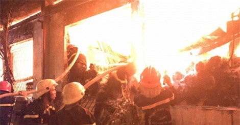 Hiện trường kinh hoàng vụ hỏa hoạn tại KCN Tân Bình