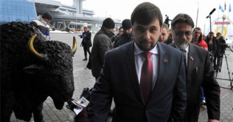 Merkel - Putin "sôi nổi" về đề xuất gửi binh lính tới Ukraine, Donessk lên tiếng