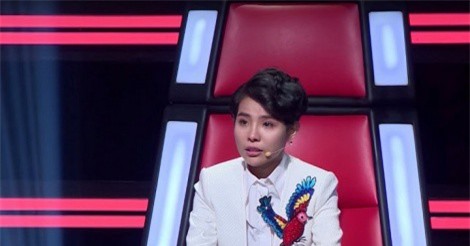 Vũ Cát Tường khóc nức nở khi nghe thí sinh hát về cha