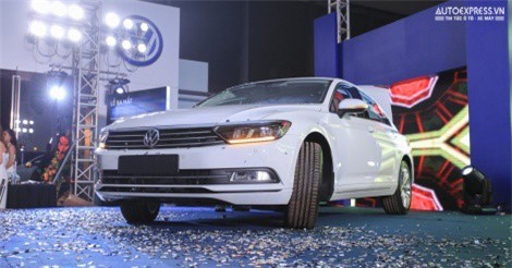 Đánh giá nhanh Volkswagen Passat Bluemotion 2017 giá từ 1,45 tỷ đồng [VIDEO]