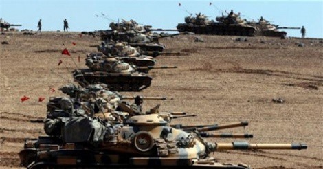 Xe quân sự Thổ Nhĩ Kỳ ùn ùn kéo tới sát Syria