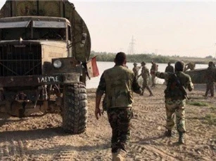 Vượt sông Euphrates, quân đội Syria thắng vang dội IS ở Deir Ezzur