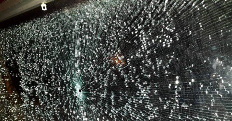 Làm rõ vụ côn đồ nổ súng vào xe khách giường nằm ở Quảng Ninh