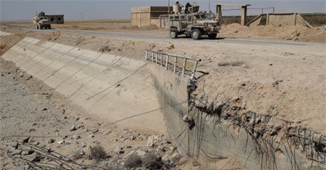 Chỉ huy quân đội Mỹ nhận cảnh báo cứng rắn của Nga tại Syria