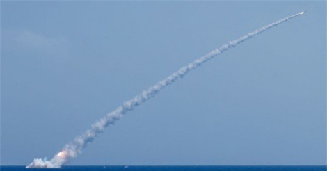 Tàu ngầm Nga nã tên lửa hành trình Kalibr diệt khủng bố ở Syria