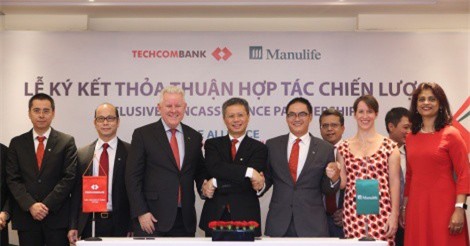 Hai "ông lớn" Techcombank và Manulife Việt Nam ký kết hợp tác chiến lược