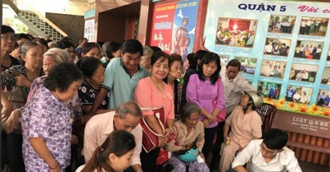 Vinamilk đồng hành chăm sóc sức khỏe cho gần 2000 người cao tuổi