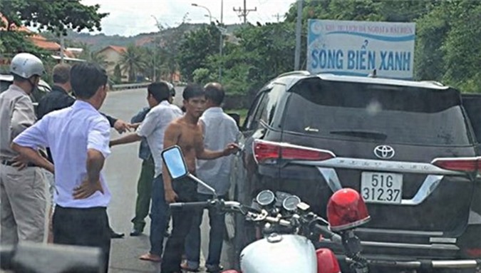 Hai nhóm côn đồ náo loạn Mũi Né, cảnh sát nổ súng ngăn chặn