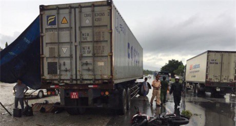 Danh tính nam sinh viên tử vong sau va chạm với xe container