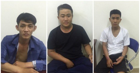 Băng nhóm cướp giật nguy hiểm tại TP.HCM sa lưới khi đang "phê"