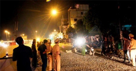 Ngã trên đường, người đàn ông bị ô tô cán tử vong 