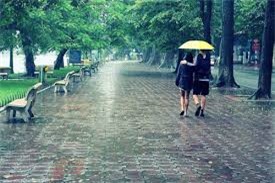 Bắc Bộ hết nắng nóng, xuất hiện mưa rào nhiều nơi