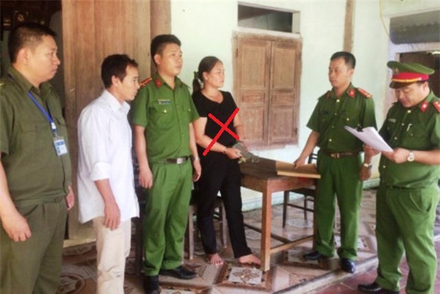 "Nổ" quen biết nhiều lãnh đạo, cô giáo lừa chạy việc hàng trăm triệu đồng