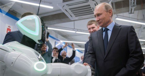 Nga: Robot từng chào ông Putin trở thành chủ tọa diễn đàn kinh doanh