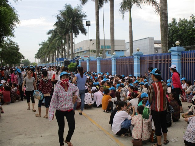 Hàng nghìn công nhân ở Thanh Hóa đình công vì không có chỗ gửi xe