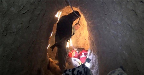Quân đội Syria phát hiện đường hầm của khủng bố ở Deir Ezzur
