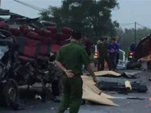 Tây Ninh: Tai nạn kinh hoàng giữa 2 xe khách, 6 người tử vong