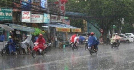 Mưa khắp cả nước, đề phòng tố lốc gió giật mạnh