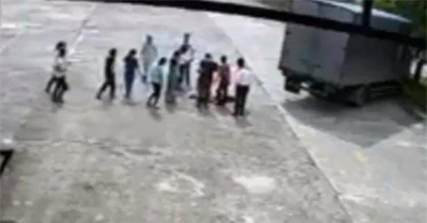 Tài xế xe tải tông chết nữ công nhân trong công ty bị khởi tố