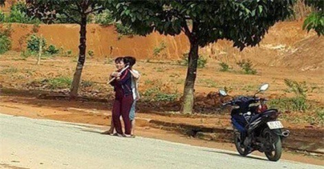 Bắt thanh niên nghi "ngáo đá" dùng con tin uy hiếp công an