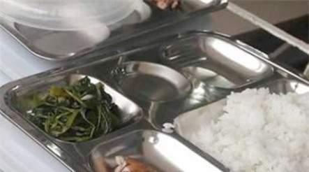 Trường Tiểu học Điện Biên 2 bị "tố" cắt xén xuất ăn của học sinh