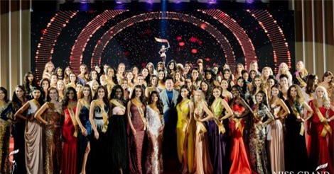 Huyền My đọ dáng bên dàn thí sinh Hoa hậu Hòa Bình