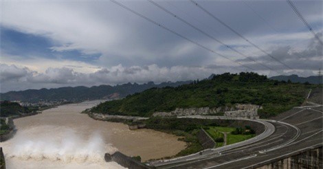 EVN thông tin chính thức về việc xả lũ hồ thủy điện Hòa Bình