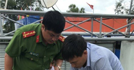 Nghệ An: Một chủ cửa hàng tiêu thụ xăng "giả" ra đầu thú