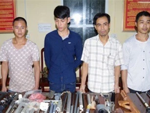 Công an Hà Nam bắt nhóm đối tượng mua linh kiện tự chế súng