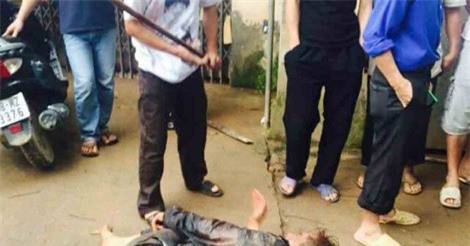 Hai thanh niên đi trộm chó, một người bị dân đâm chết