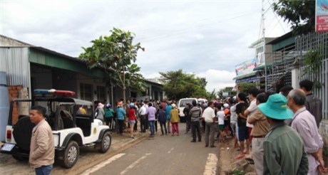 Phi công trẻ sát hại người tình 49 tuổi rồi cố thủ trong phòng