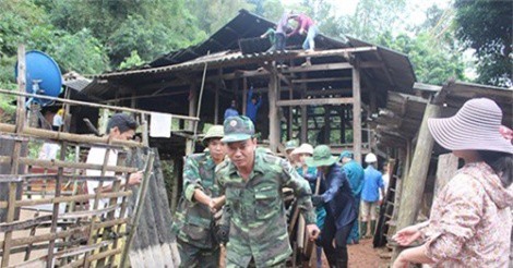 Giúp dân trước bão