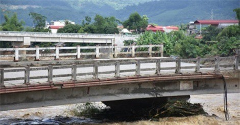 Sập cầu ở Yên Bái: Tìm thấy thi thể cuối cùng bị lũ cuốn trôi 160km