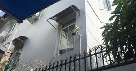 Trộm đột nhập "khoắng sạch" 1kg vàng cùng nhiều ngoại tệ