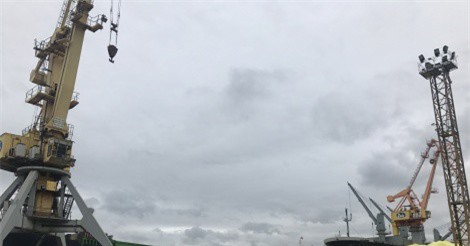 Cảng Hoàng Diệu: Gặp khó trung chuyển hàng hóa lên vùng cao