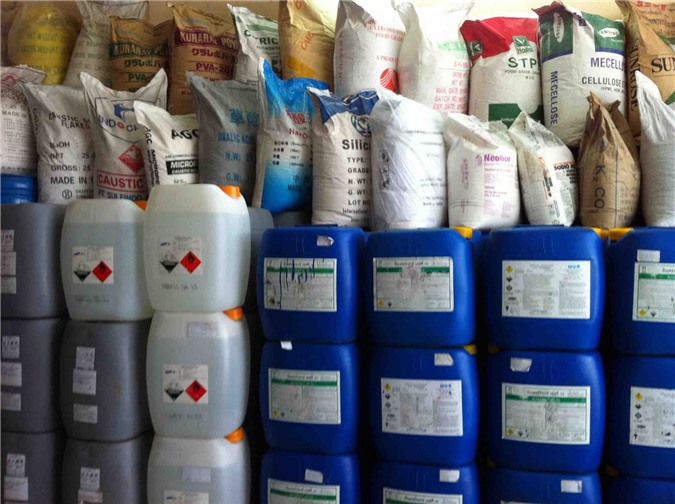 Hóa chất nhập khẩu phải khai báo trước khi thông quan