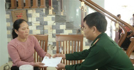 Quyên góp ủng hộ gia đình 2 sĩ quan biên phòng bị lũ cuốn trôi