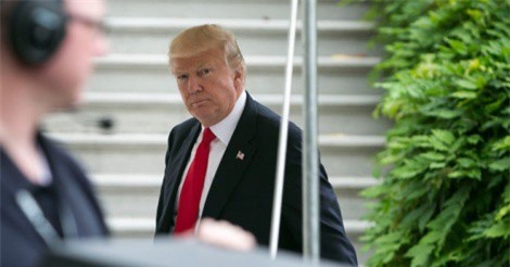 Lệnh cấm nhập cảnh của Trump tiếp tục bị chặn đứng trước "giờ G"