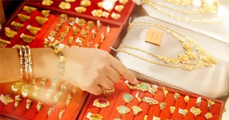 Giá vàng SJC quay đầu giảm mạnh