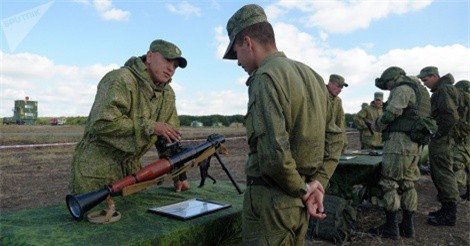 Nga và Philippines ký hợp đồng mua bán vũ khí đầu tiên