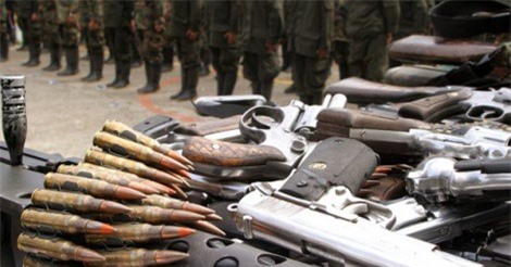 Quân đội Syria "xuyên thủng" căn cứ IS, bắt kho vũ khí khủng ở Deir Ezzur